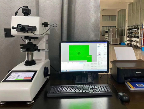 触摸屏显微维氏硬度计使用案例